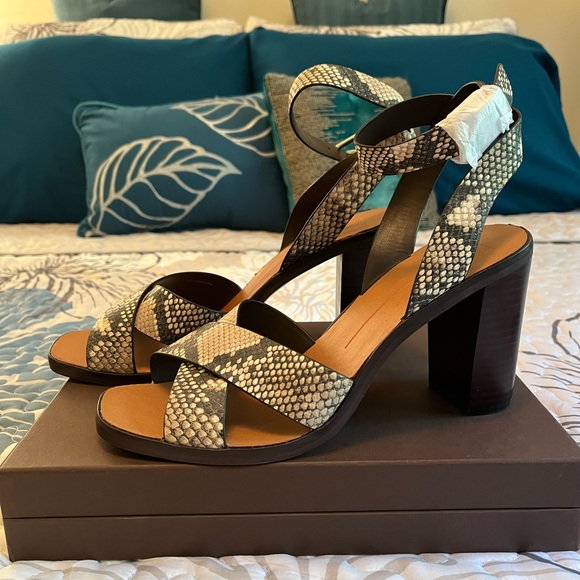 NWOT - Dolce Vita Nala Block Heel Sandals - Picture 2 of 7